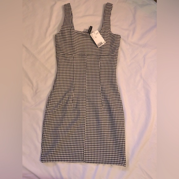 New w/ Tags Black and White Patterned H&M Dress by DIVIDED Size XXS - Picture 2 of 4